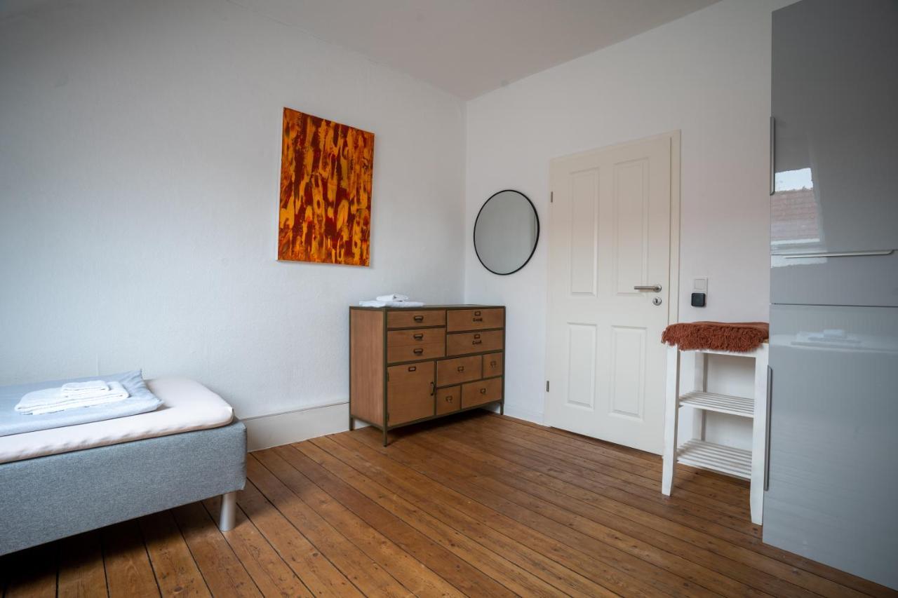 Stadtwohnungen Linden - Ferienwohnung Im Dachgeschoss Hannover Esterno foto
